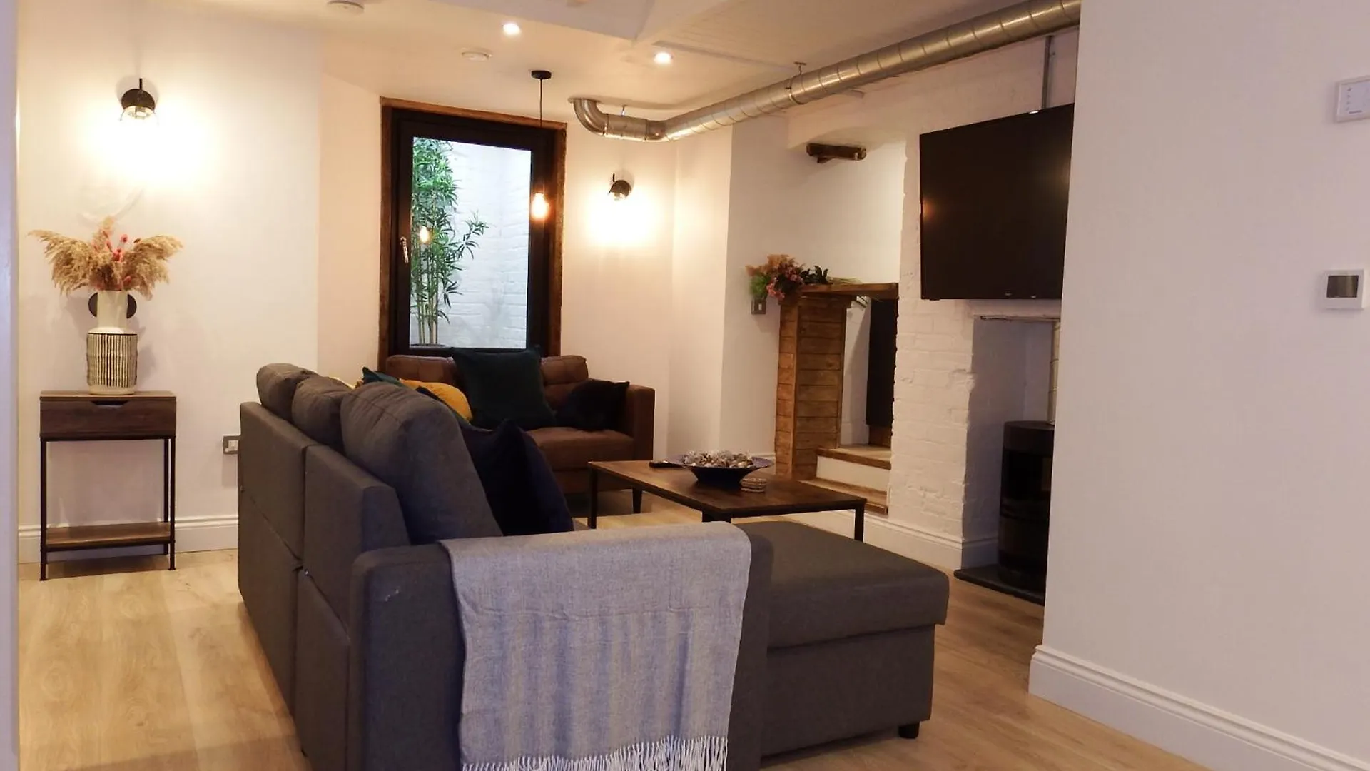 Newly Renovated Stunning Warehouse Apartment Bournemouth United Kingdom